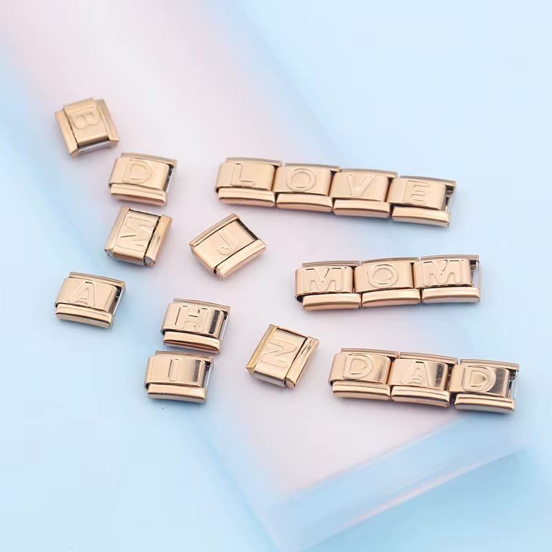 Bokstäver Rosé Guld