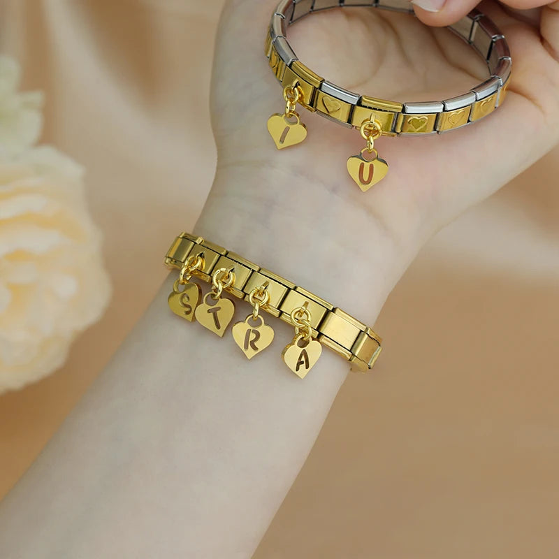 Guld Bokstäver Hjärta- Hängande